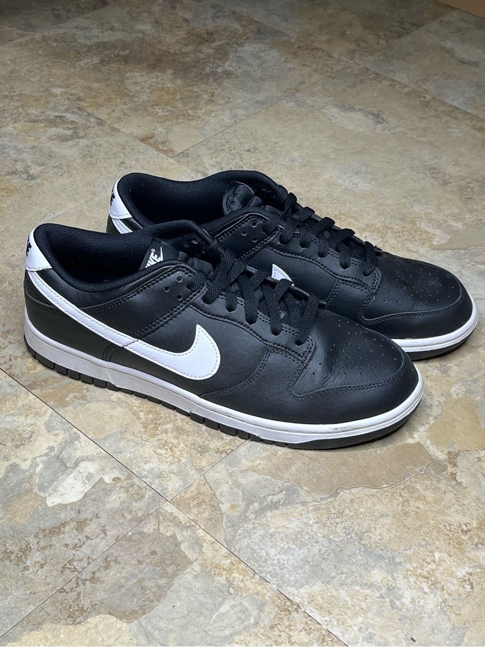 Nike Men’s Black x White Pandas Size US 11
